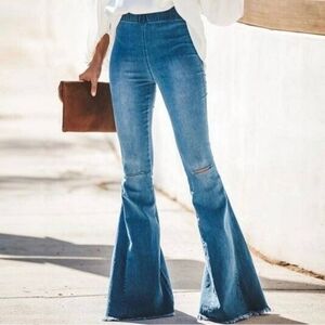 Newbury Kustom Denim Distressed Stretchy Bell Bottom Boho Flare Leg Jeans NWT
